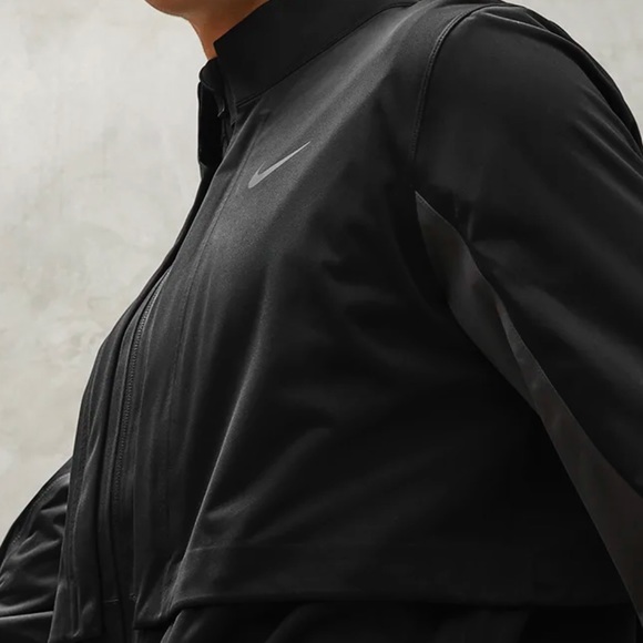 Nike Golf Jacket - Hypershield Rapid Adapt Waterproof - Black SP21 - Picture 3 of 9